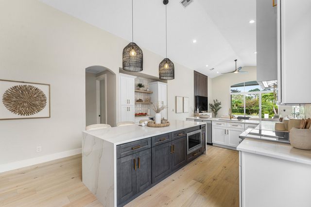 8198 Spyglass Drive, West Palm Beach, FL 33412