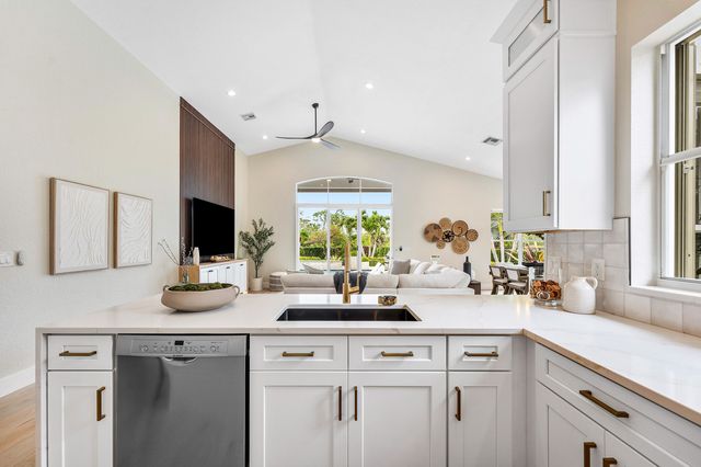 8198 Spyglass Drive, West Palm Beach, FL 33412