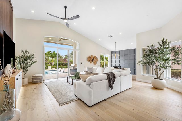 8198 Spyglass Drive, West Palm Beach, FL 33412