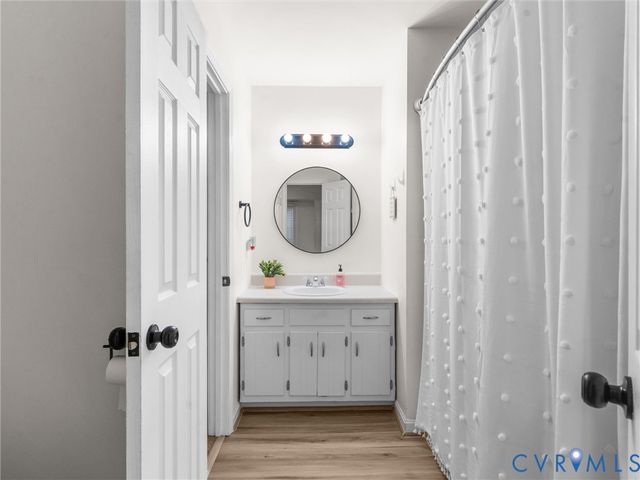 24204 Gloria Dr, Petersburg, VA 23803