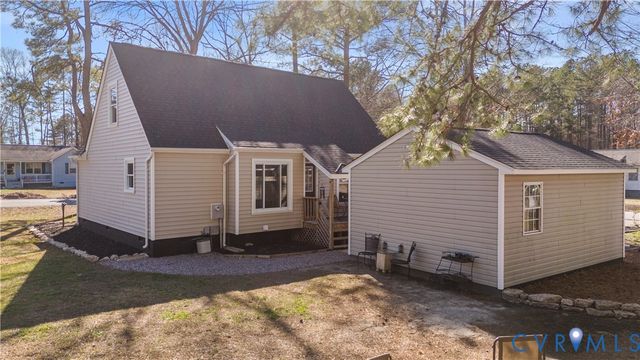 24204 Gloria Dr, Petersburg, VA 23803