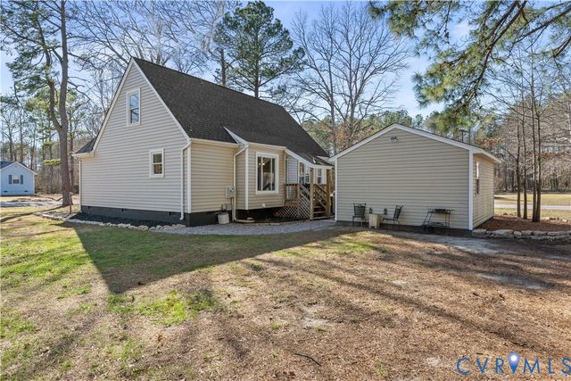 24204 Gloria Dr, Petersburg, VA 23803