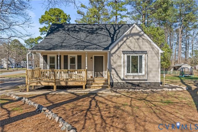 24204 Gloria Dr, Petersburg, VA 23803