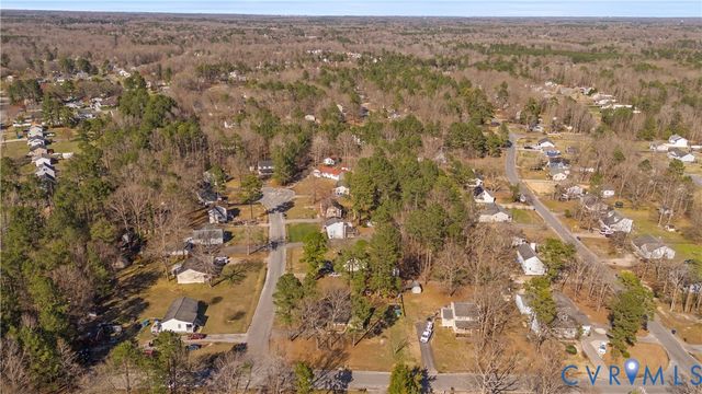 24204 Gloria Dr, Petersburg, VA 23803