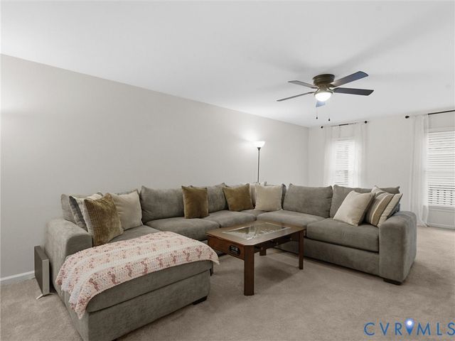 24204 Gloria Dr, Petersburg, VA 23803