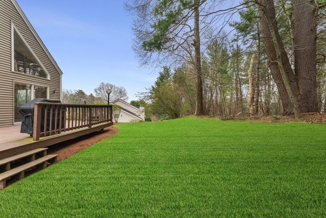 16 Lanes End 16, Natick, MA 01760