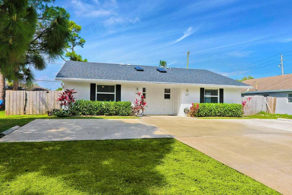 6029 Eberts Street, Jupiter, FL 33458