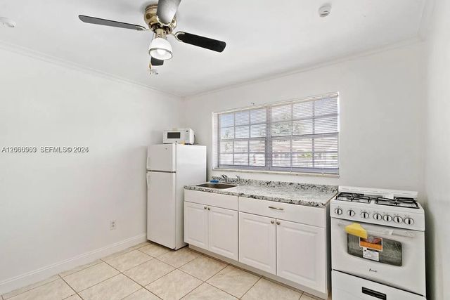 17200 NW 51st Place B, Miami Gardens, FL 33055