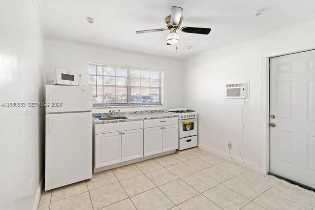 17200 NW 51st Place B, Miami Gardens, FL 33055