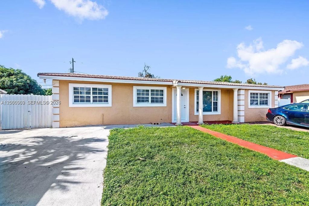 17200 NW 51st Place B, Miami Gardens, FL 33055
