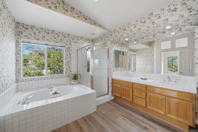 1843 Centennial Way, Escondido, CA 92026
