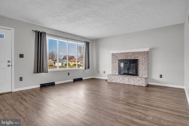 2714 E ROSEGARDEN BLVD, Mechanicsburg, PA 17055