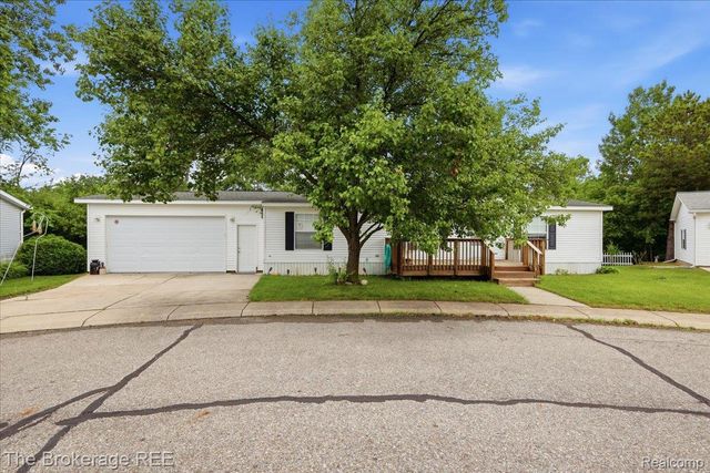 2500 Mann Lot 332 Road, Independence Charter Township, MI 48346