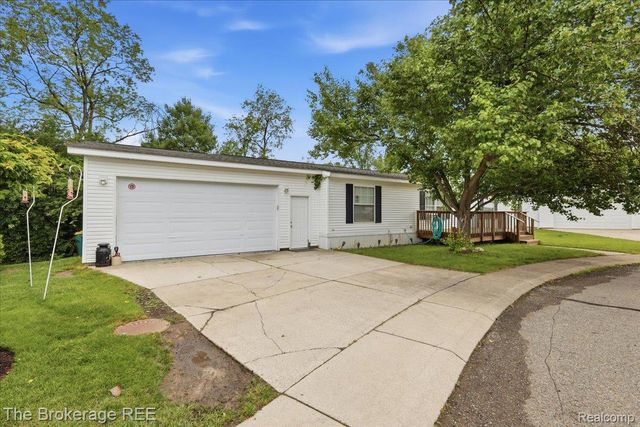 2500 Mann Lot 332 Road, Independence Charter Township, MI 48346