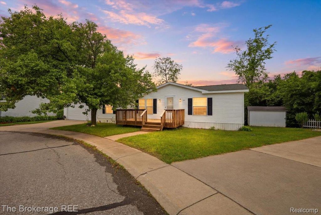 2500 Mann Lot 332 Road, Independence Charter Township, MI 48346