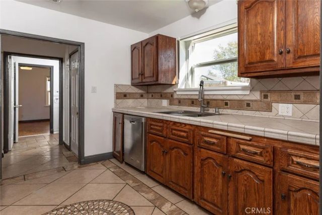 1967 8th Street, San Fernando, CA 91340