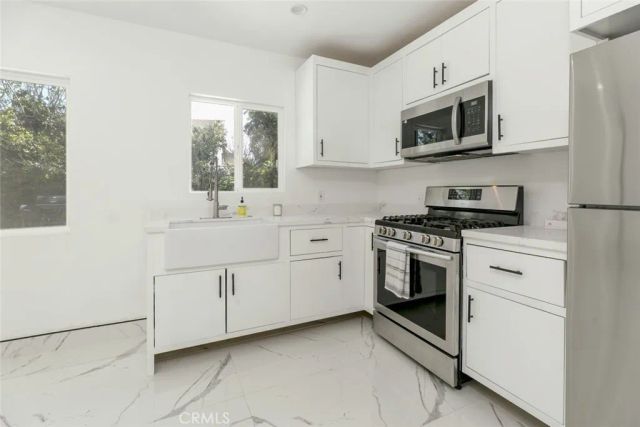 1967 8th Street, San Fernando, CA 91340