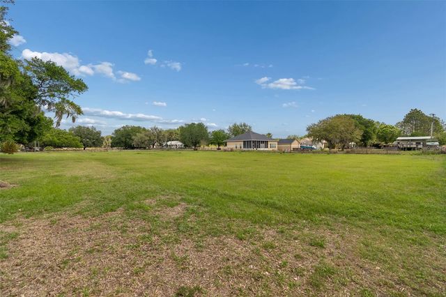 2805 MEDULLA ROAD, Plant City, FL 33566