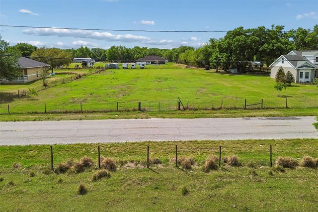 2805 MEDULLA ROAD, Plant City, FL 33566