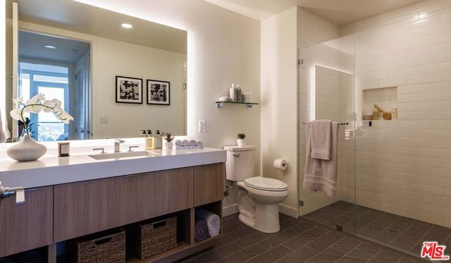 11750 Wilshire Boulevard 3104, Los Angeles, CA 90025