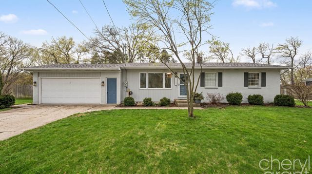 2002 Garret Drive NE, Grand Rapids, MI 49525