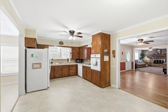 9820 FM 2451, Scurry, TX 75158