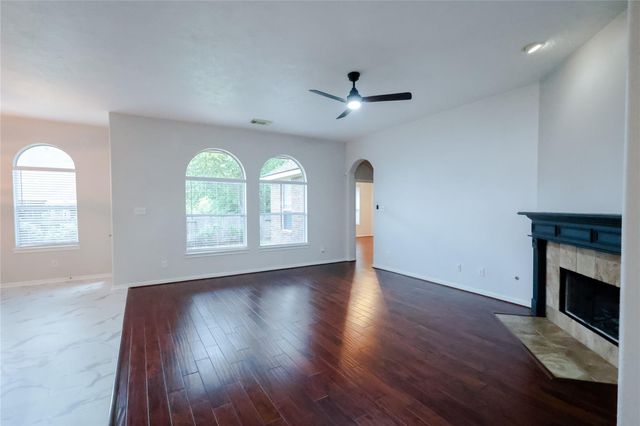 14 W Archwyck Circle W, The Woodlands, TX 77382