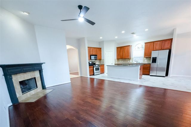 14 W Archwyck Circle W, The Woodlands, TX 77382