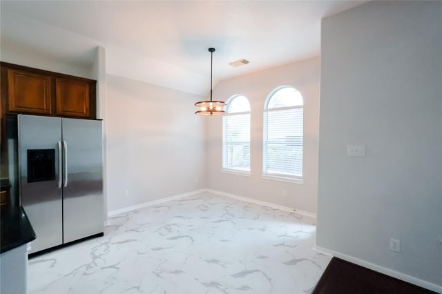 14 W Archwyck Circle W, The Woodlands, TX 77382