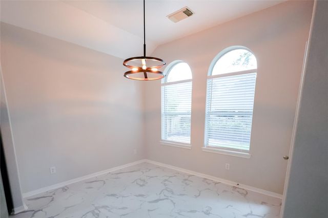 14 W Archwyck Circle W, The Woodlands, TX 77382