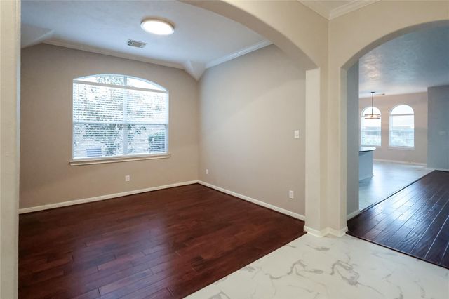 14 W Archwyck Circle W, The Woodlands, TX 77382
