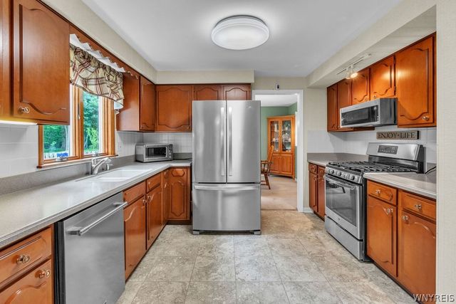 1631 Huth Road, Grand Island, NY 14072