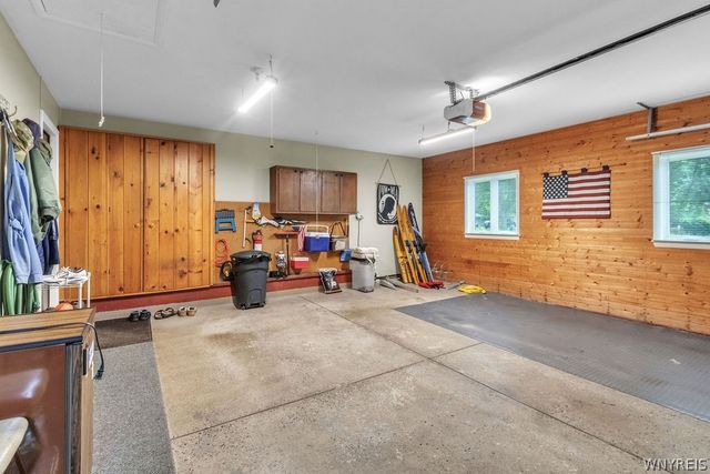 1631 Huth Road, Grand Island, NY 14072