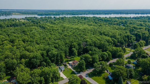 1631 Huth Road, Grand Island, NY 14072