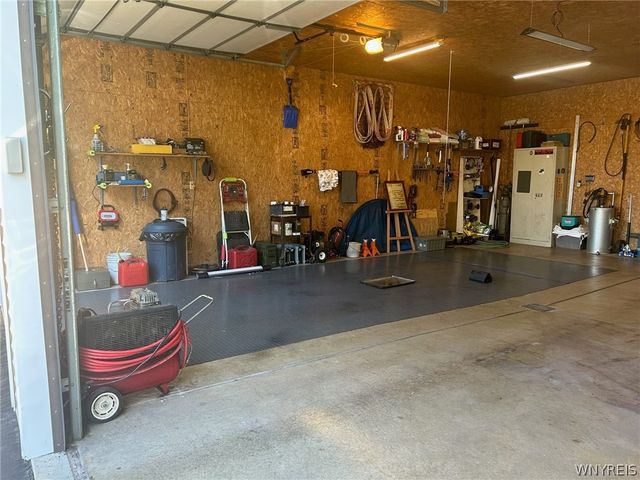 1631 Huth Road, Grand Island, NY 14072