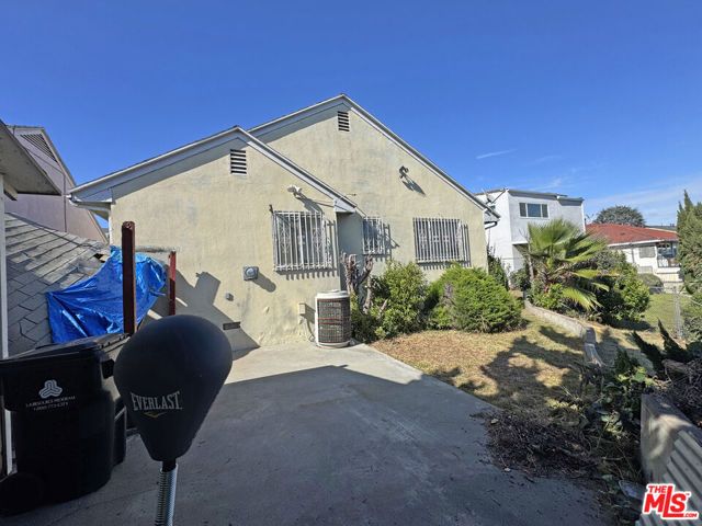 4192 Don Luis Drive, Los Angeles, CA 90008