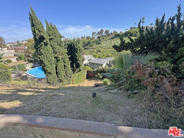 4192 Don Luis Drive, Los Angeles, CA 90008