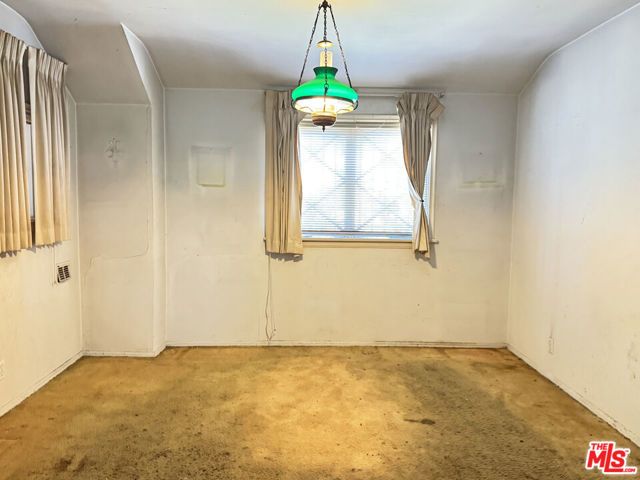 4192 Don Luis Drive, Los Angeles, CA 90008