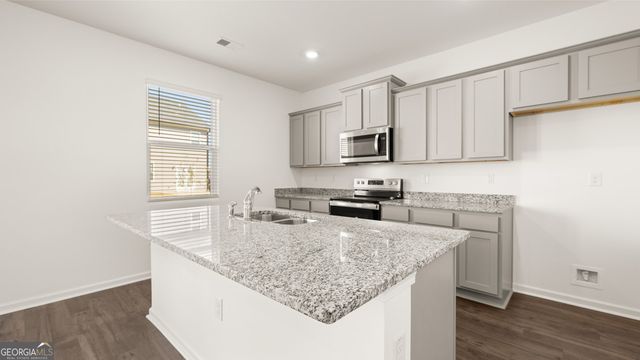 81 White Spruce Way, Newnan, GA 30265