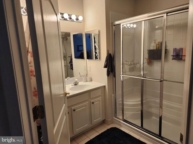 132 MOWAT CIR, Hamilton, NJ 08690