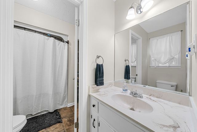 2079 Skyview Cir, Clarksville, TN 37042