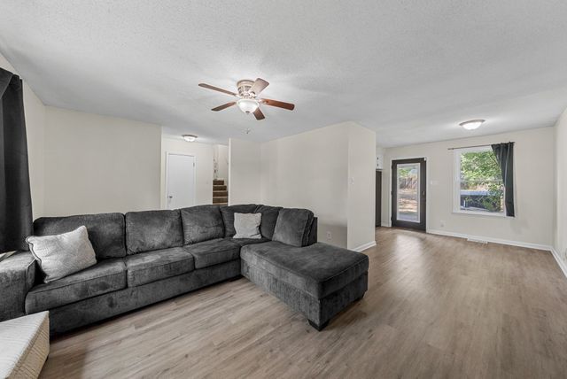 2079 Skyview Cir, Clarksville, TN 37042