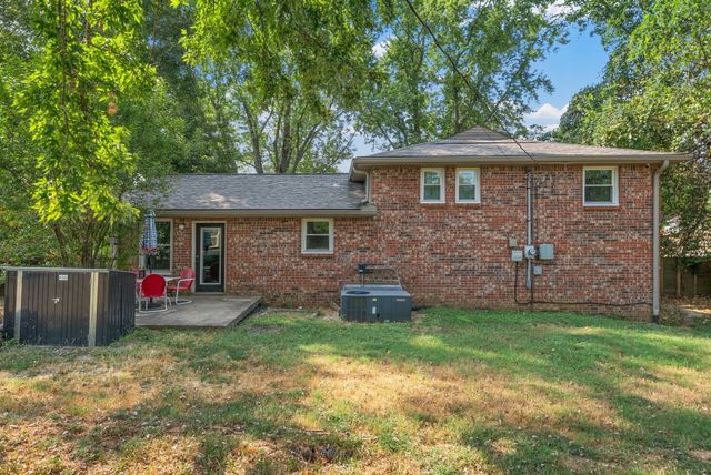 2079 Skyview Cir, Clarksville, TN 37042