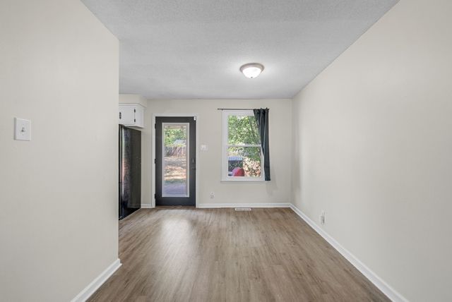 2079 Skyview Cir, Clarksville, TN 37042