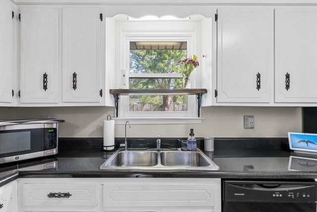 2079 Skyview Cir, Clarksville, TN 37042