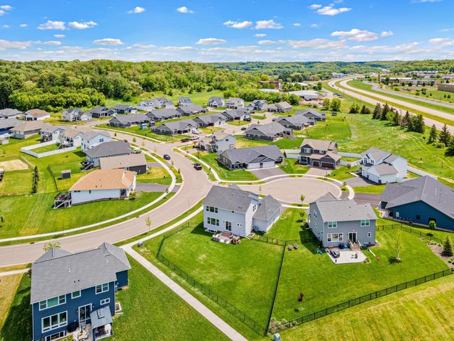 2975 Elgin Court, River Falls, WI 54022