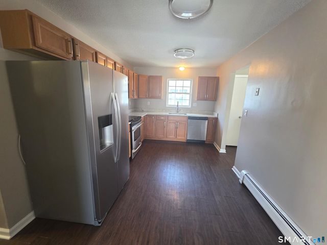 15 McDonald Avenue, Waterbury, CT 06710