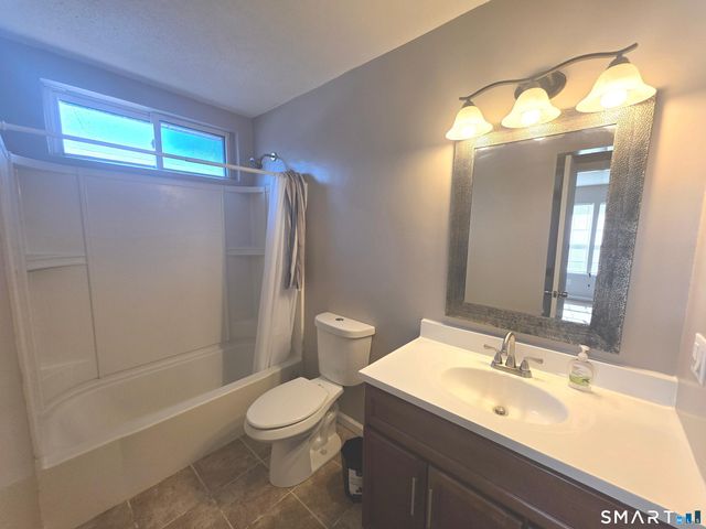 15 McDonald Avenue, Waterbury, CT 06710