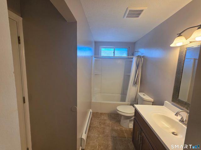 15 McDonald Avenue, Waterbury, CT 06710