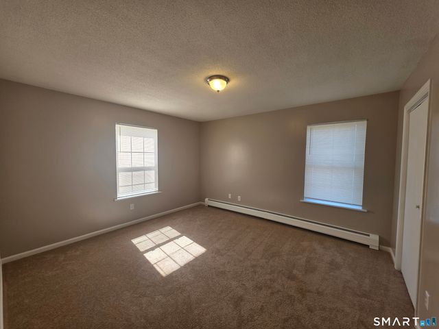 15 McDonald Avenue, Waterbury, CT 06710